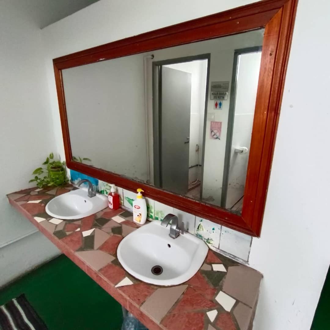 Tabun Homestay Miri Extérieur photo